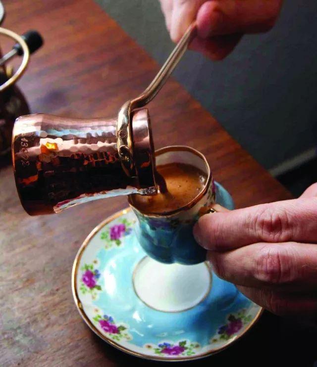 贯穿了大半个咖啡历史的「土耳其咖啡」，你根本不了解