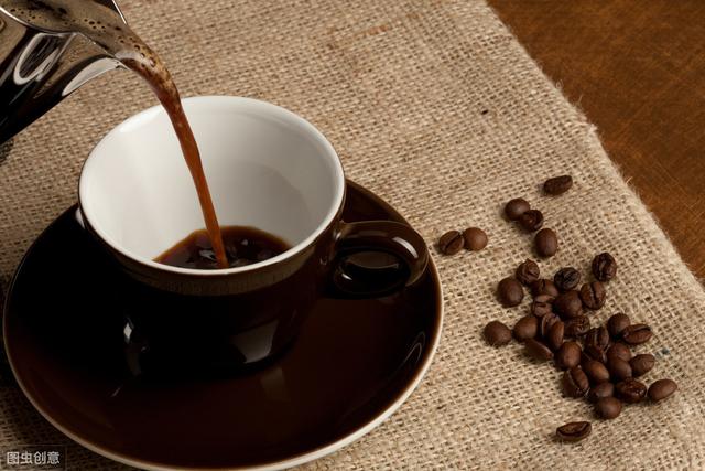 十年咖啡师：什么是黑咖啡？一文教你认清它的特点